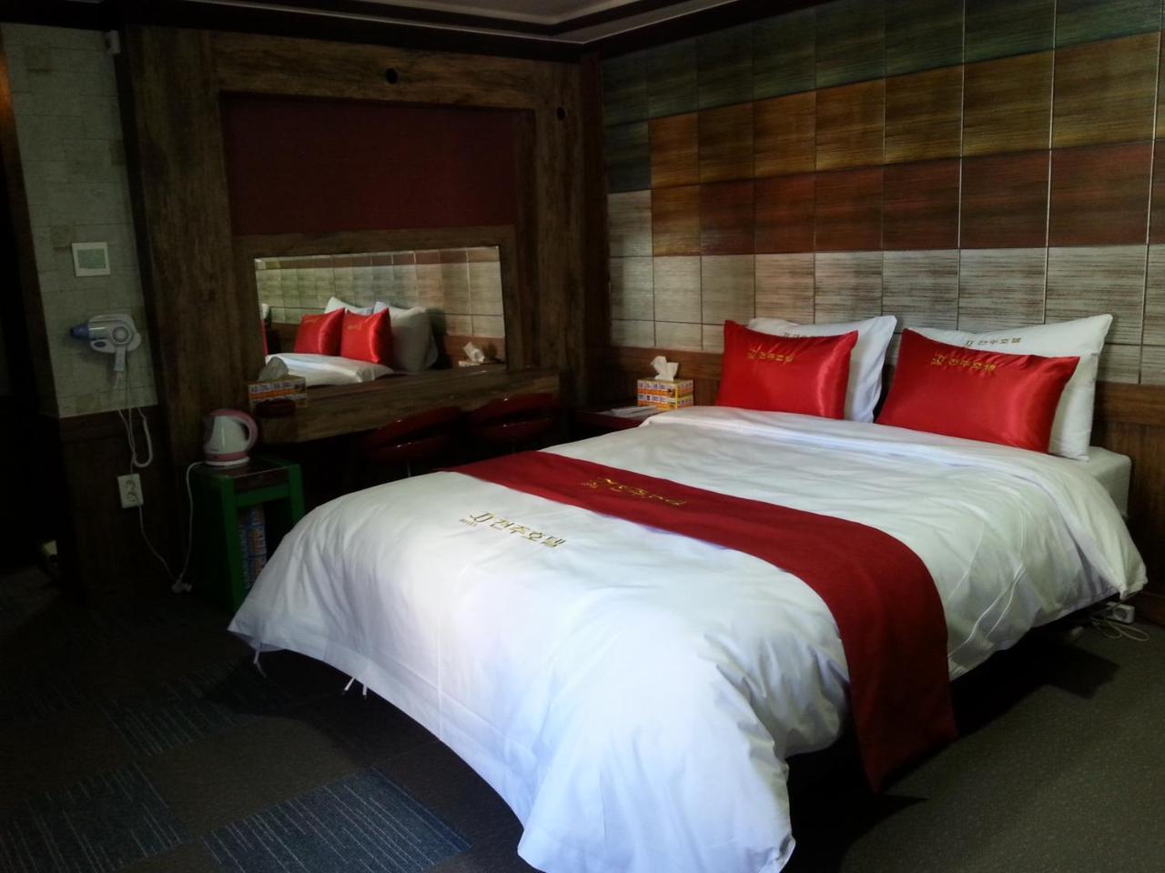 จวนจู โฮเต็ล Hotel จอนจู ภายนอก รูปภาพ